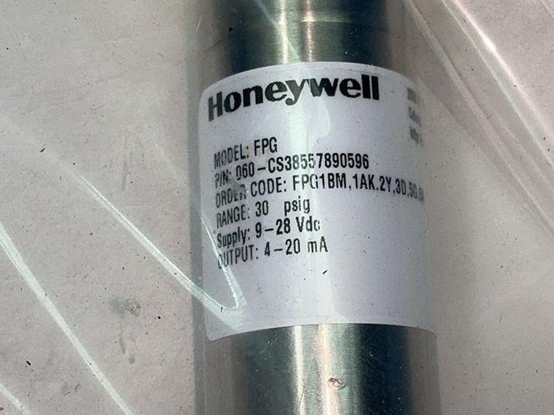 HONEYWELL 30PSIG RANGE PRESSURE TRANSDUCER  -  060-CS38557890596