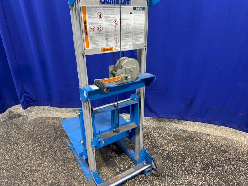 GENIE 500 LBS LIFT  -  GL-4