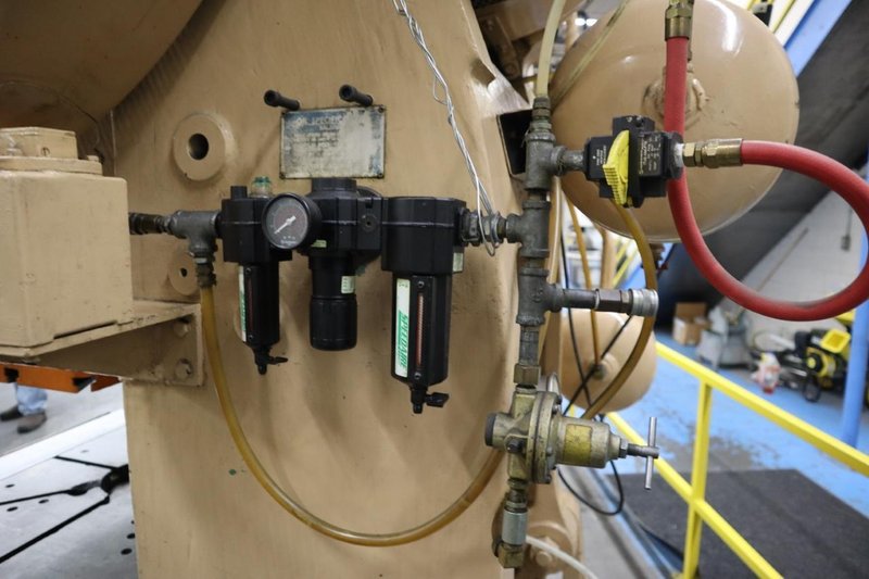 Bliss 21-1/2 OBI Punch Press, 60 Ton Back Geared, 3.75" Stroke, Air Clutch Brake- Auction Item