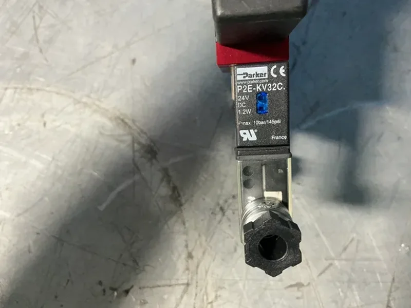 PARKER 145 PSI INTEGRATED PNEUMATIC VACUUM GENERATOR  -  MC72S25HSZSC4BPN