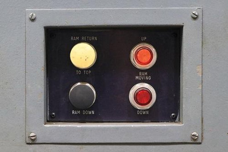 55 TON x 10' NIAGARA HYD. PRESS BRAKE MODEL HD-55-6-8