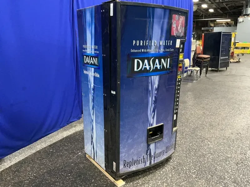 9 SLOTS DRINK VENDING MACHINE