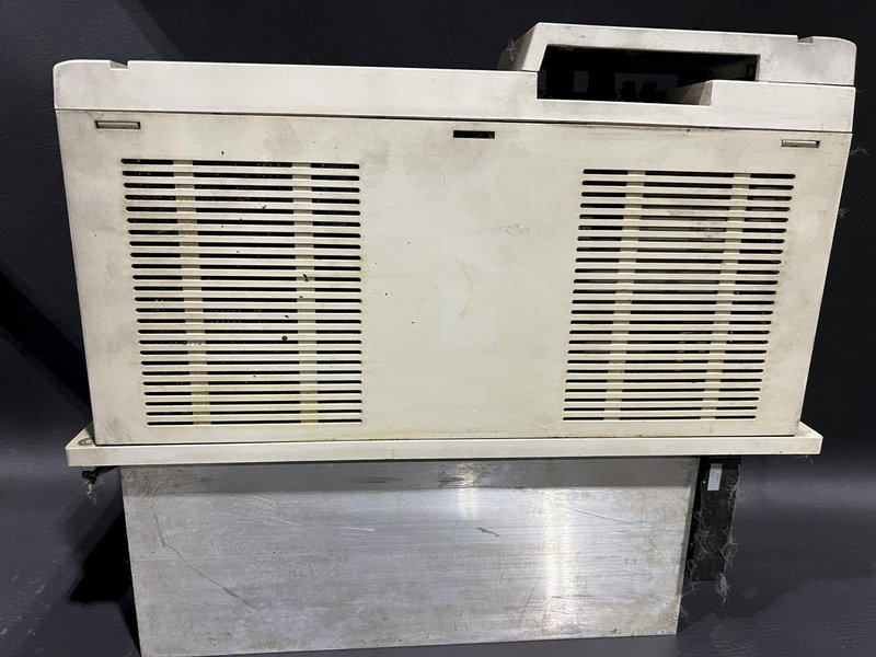 Mitsubishi CNC Spindle Drive Unit 220V MDS-C1-SP-75 MDSC1SP75