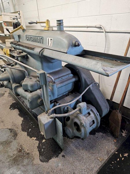 24" CINCINNATI SHAPER. STOCK # 1214625