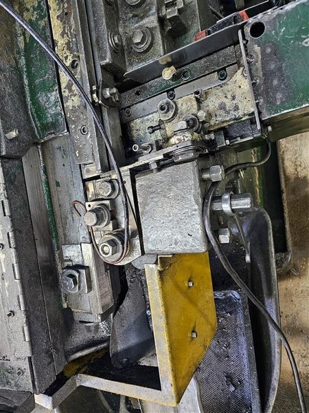 WATERBURY #20 THREAD ROLLER