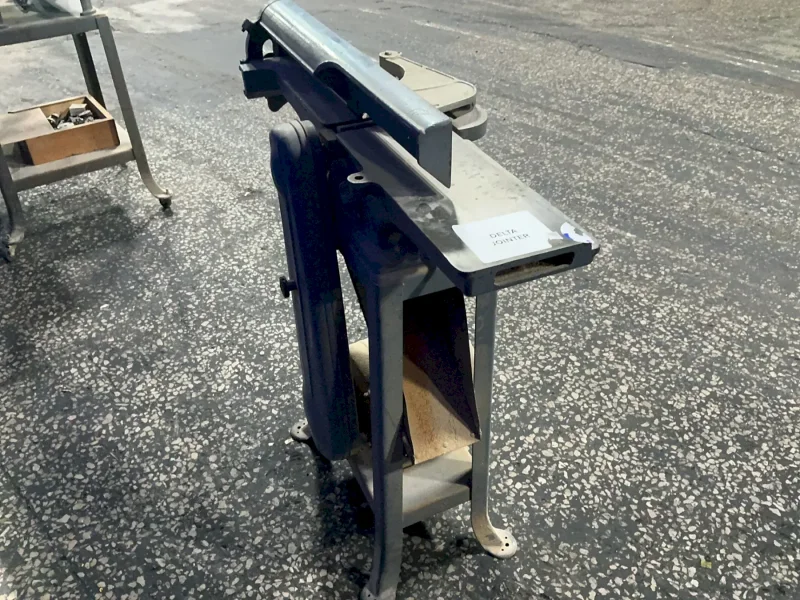 DELTA 4”X32.5” JOINTER  -  NJ-227