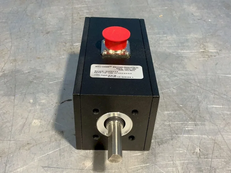 ACCU-CODER INCREMETNAL SHAFT ENCODER  -  716*-0360-HV-HD10-8-S-S-N