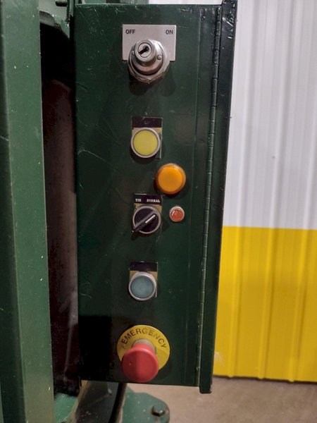 40&quot; X 54&quot; PIQUA SERIES 40 VERTICAL HYDRAULIC PAPER BALER: STOCK #18797