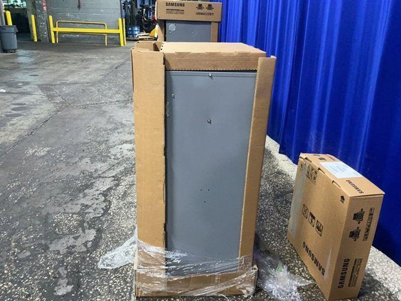 SAMSUNG AIR CONDITIONER  -  AM036TNZDCH/AA