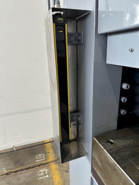 300 TON HINES SC0542 HYDRAULIC DEEP DRAW PRESS. STOCK # 0420423