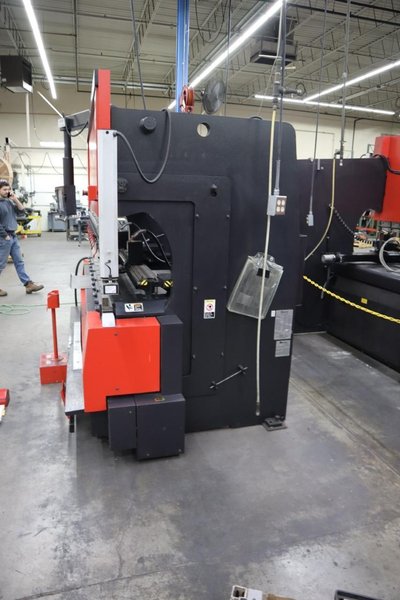 Amada FABIII-1025 CNC Hydraulic Press Brake, 110 Ton x 98.4&quot;, AMNC PC Control, Up-Acting, 6- Axis BG, Light Curtain- Auction Item