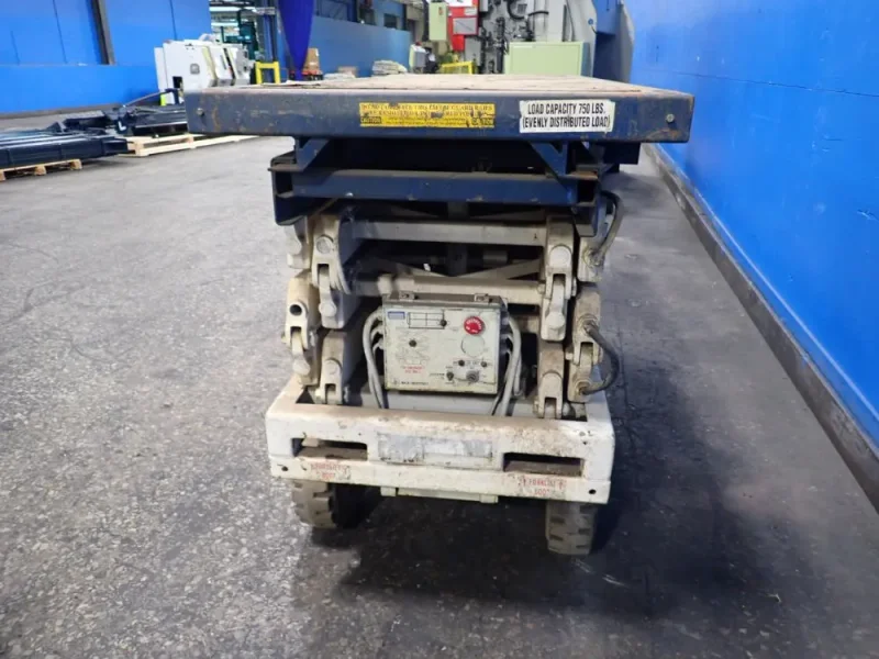 MARK INDUSTRIES 750 LBS SCISSOR LIFT  -  S19ET