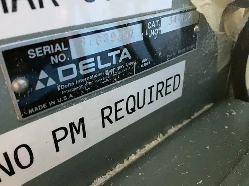 DELTA 10" TABLE SAW   -  34-802F