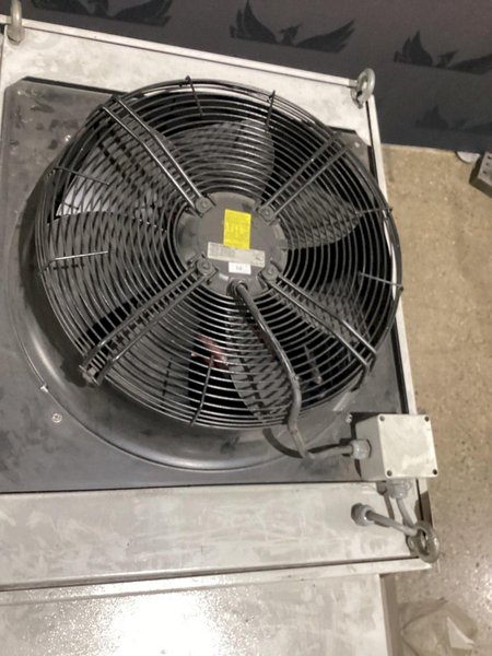 IPG PHOTONICS LC71. 01-A. 4. 5/6 Laser Chiller USED