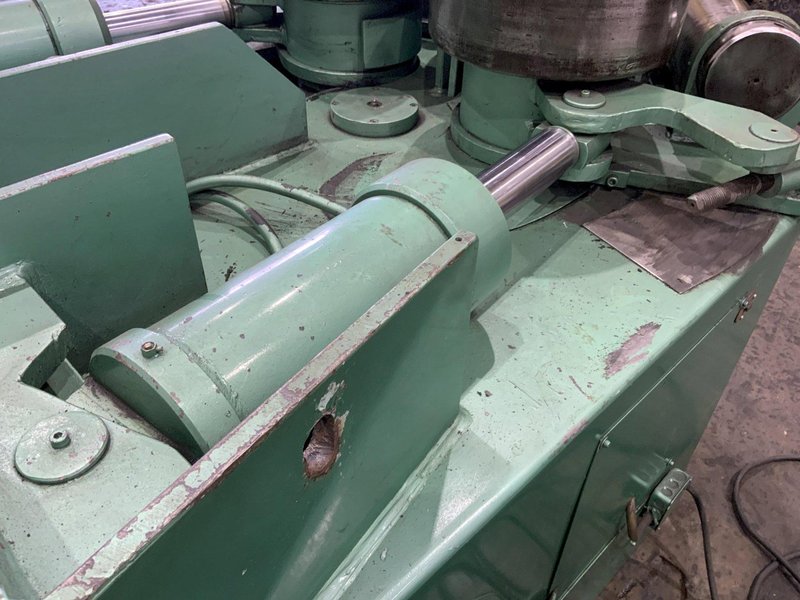 6"X 6" X 5/8" ROUNDO MODEL R6 ANGLE BENDING ROLL : STOCK #80903