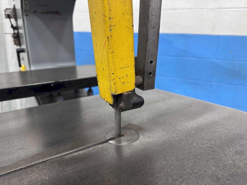 30" KALAMAZOO MODEL 30-R-10 STARTRITE VERTICAL BANDSAW: STOCK #80748