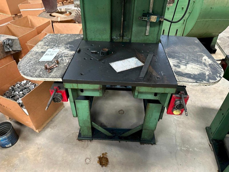 10 TON MULTIPRESS MODEL #WT100M C FRAME HYDRAULIC PRESS : YOBRO #26145