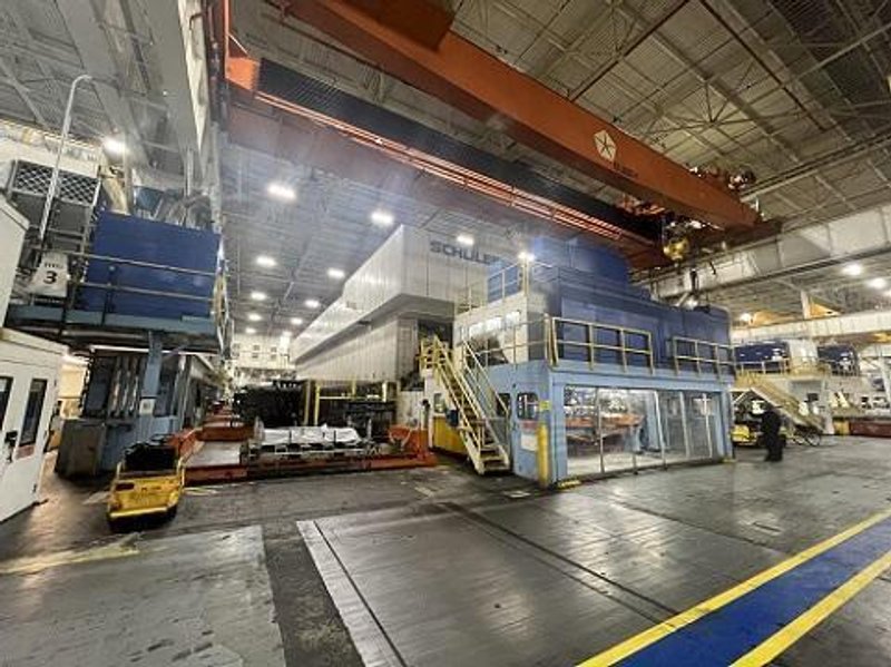 2500 &amp; (4) 1250 TON SCHULER MDL HZPUI HYDRAULIC TANDEM PRESS LINE