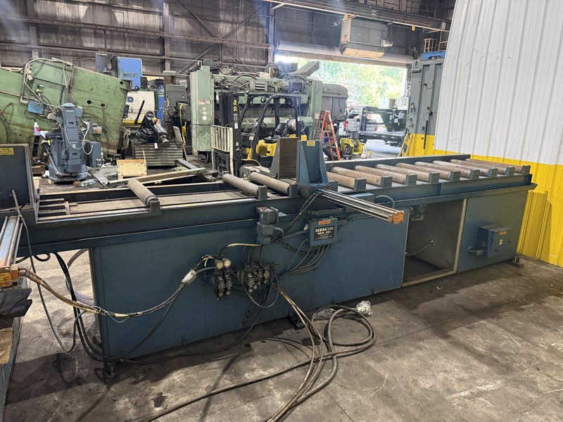25" x 36" HEM MODEL #V200A TILT FRAME VERTICAL BAND SAW W/ AUTOMATIC FEED TABLE : YOBRO #25400