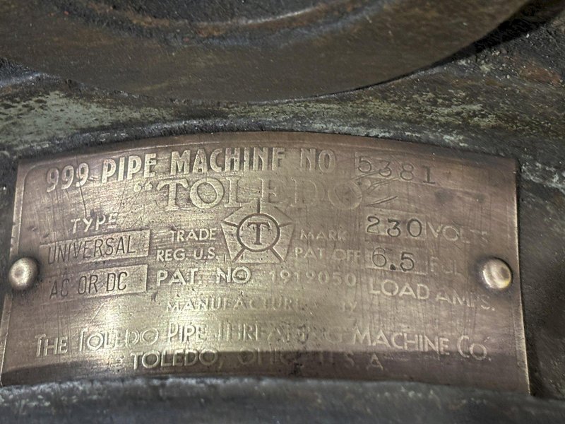 2.5&quot; TOLEDO MODEL #999 PIPE THREADER: STOCK #22883