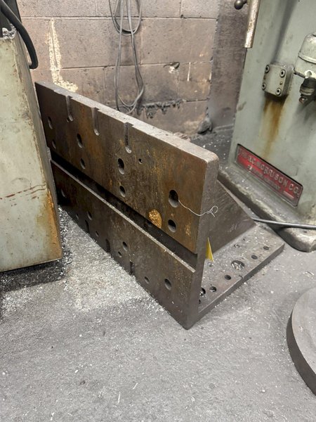 27" X 18" X 18" ANGLE PLATE. STOCK # 0544926
