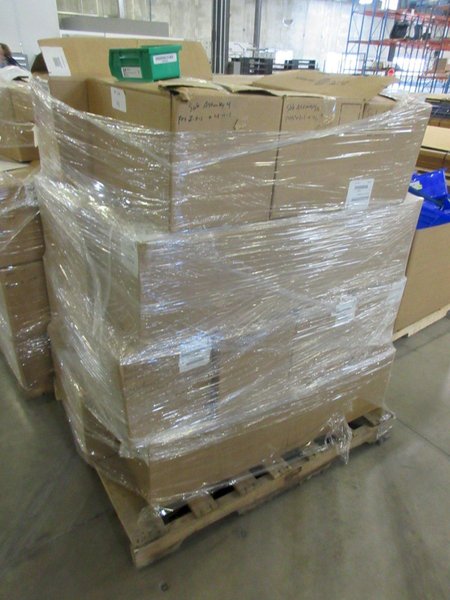 Quantum 6" x 3-1/2" x 2-1/2" Plastic Storage Bins, Approximately 500 - Auction Item