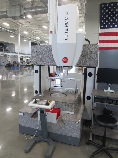 Leitz PMM-Xi 8.10.6 Fixed Bridge/Moving Table Coordinate Measuring Machine (CMM), B4s Controller, 10-Station Stylus Rack, Grid Plate, Rotary Table