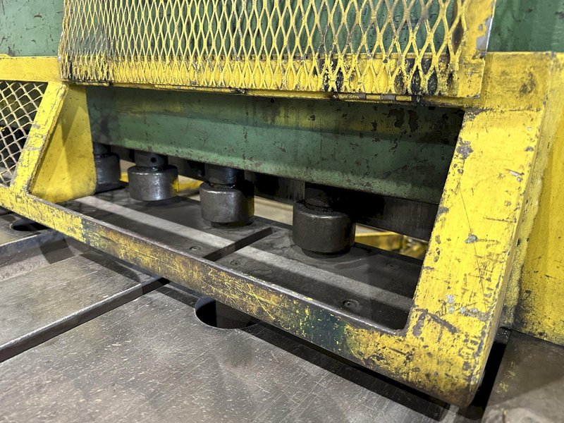 12' X 1/2" WYSONG MODEL #1250 MECHANICAL POWER SQUARING SHEAR. STOCK #1228024