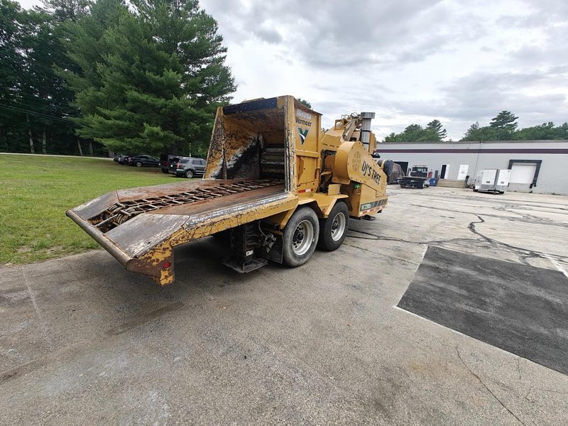 Vermeer WC2300XL Whole Tree Chipper, 2022 – 440 HP CAT C13, 23” Capacity, Towable Forestry Wood Chipper