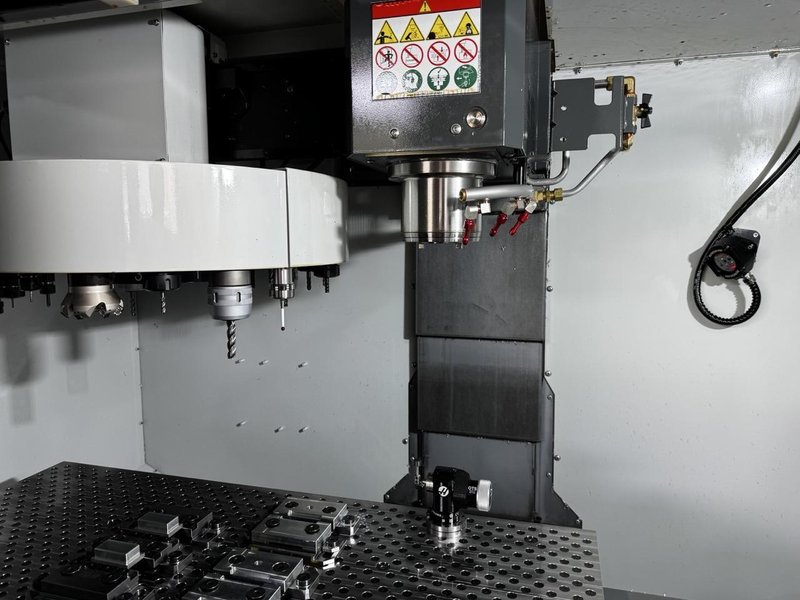 Haas Mini Mill 2 VMC, 2022 – 10k Spindle, WIPS, Rigid Tap, High Flow Coolant, Chip Auger, Low Hours