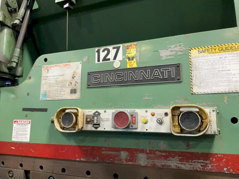 CINCINNATI 90 TON PRESS BRAKE  -  90 CB X 6 FT