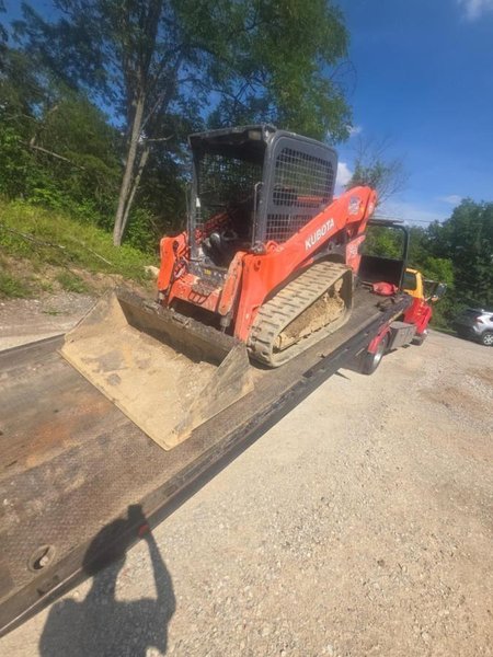 Kubota SVL75 Compact Track Loader Skid Steer; 2012 – 74 HP, Enclosed Cab,