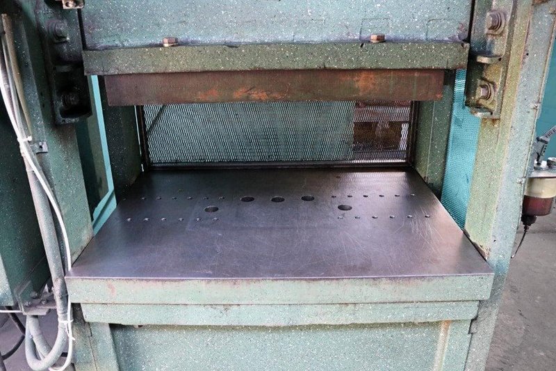 1979 Rousselle 8SS40 Straight Side Press (#5196)