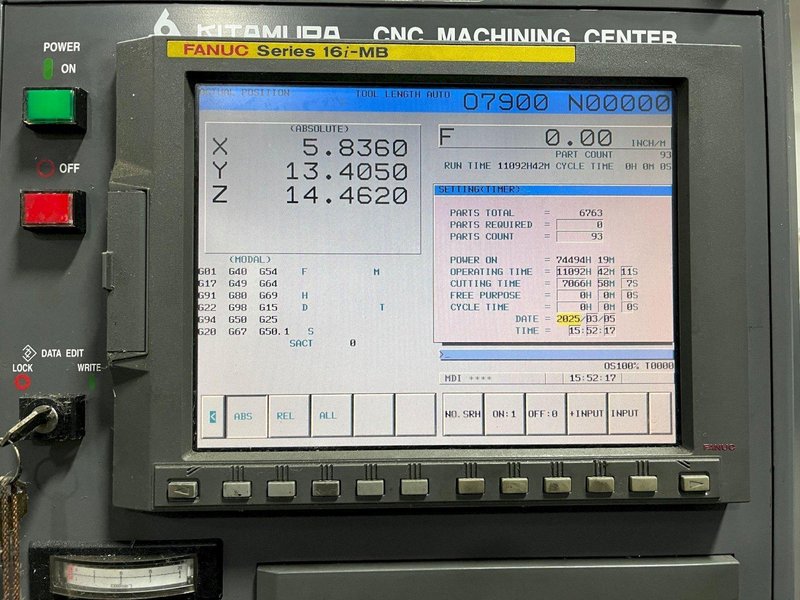 Kitamura MyCenter 3XiF Spark Changer CNC Vertical Mill