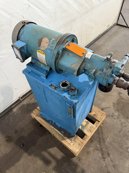 5,000 PSI HYDRAULIC PUMP UNIT W/ BALDOR MOTOR. STOCK # 1003325.