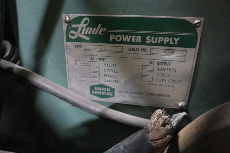 Linde V-200C MIG Welder 200 Amp, Wire Feed Unit, Tweco Torch, Cart- Auction Item