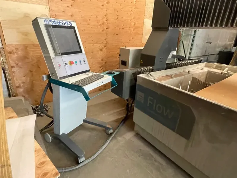 2018 FLOW Mach 300 3015 | Waterjet Cutters