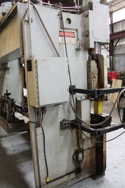 135 X 10' PACIFIC FABRI-FORMER II HYDRAULIC PRESS BRAKE: STOCK #61118