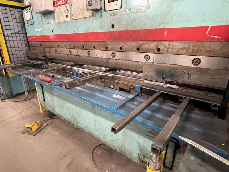 90 TON X 8' CINCINNATI HYDRAULIC PRESS BRAKE: STOCK #76649
