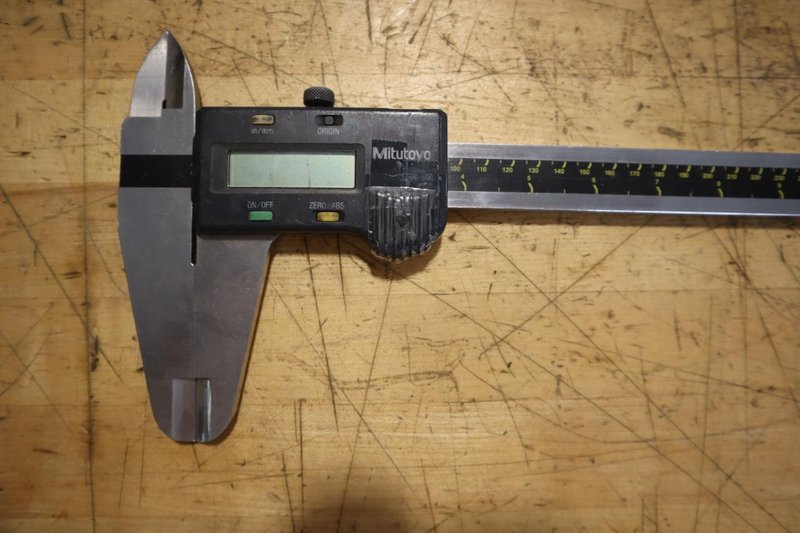 Mitutoyo Absolute Digimatic Verneer Calipers, 24"- Auction Item