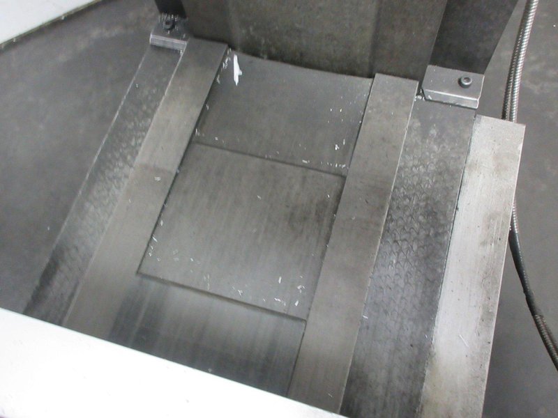 Bridgeport 1J Vertical Mill, Step Pulley Speed Change Head, 9&quot;x42&quot; Table, Newall DP700 2-Axis Digital Readouts- Auction Item