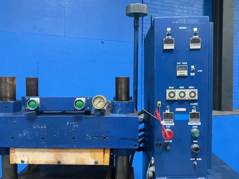 17” X 17” X 5” Hydraulic Compression Molding Machine