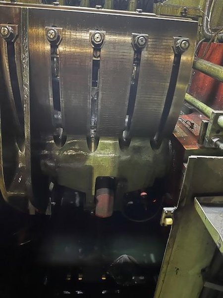 Nedschroef Model NH-518 5 Die Progressive Header