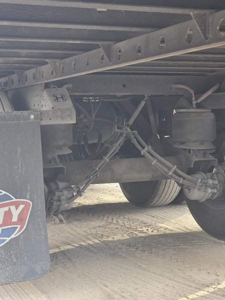 2022 Utility 53 x 102 1UYVS2534N2632821