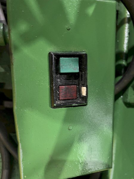 18 TON X 4" X 4" X 1/4" W.A. WHITNEY MODEL #606-250 HYDRAULIC ANGLE SHEAR: STOCK #22155