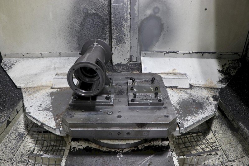 Okuma MA-600HII CNC Horizontal Machining Center, 2013 – Chip Conveyor