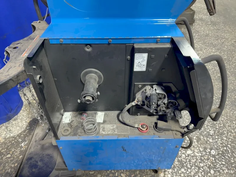 Miller 300 Amp Welder - Millermatic 350p