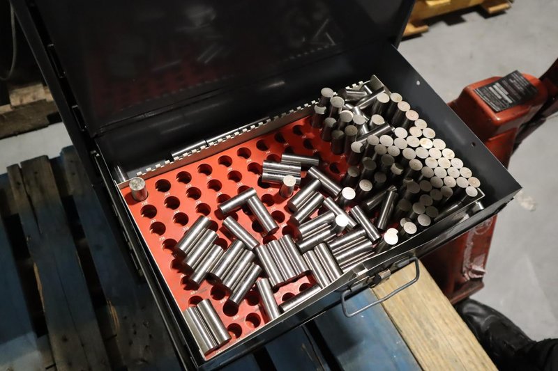 HUGE Pin Gage Set In Metal Case .061-1&quot; Incomplete- Auction Item