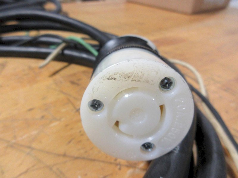 Machine Status Beacons Patlite (12) &amp; Plug Box w/ 250V 3&amp;4 Prong- Auction Item