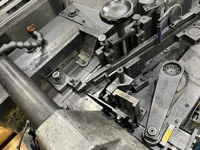 Saspi Model GV3-20 High Speed Thread Roller